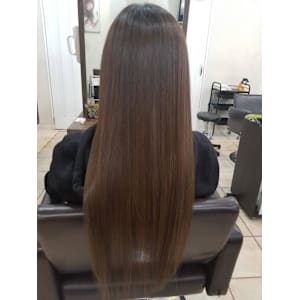 ウル艶ストレートロング - Stilla an【スティラアン】掲載中