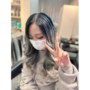 silver gradation - Lanisis Hair【ラニシス ヘアー】掲載中