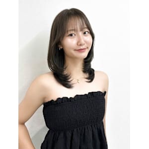 美髪レイヤー/顔まわりレイヤー/くびれミディアム