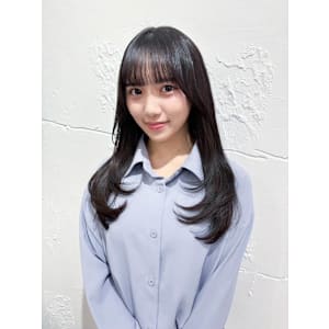 韓国レイヤー美髪顔まわり髪質改善ミディアムレイヤー