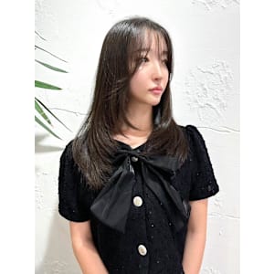 くびれミディアム大人可愛いカジュアルヘア三ノ宮