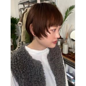 オン眉ショート