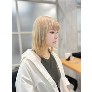 ホワイトベージュ