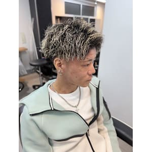 フェード/メンズ/大宮/ツイストスパイラル/短髪 - Vii men【ビーメン】掲載中