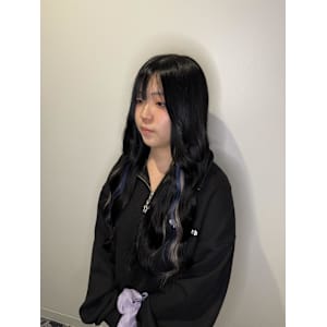 黒髪ロング×インナーカラー - Bulansis Hair【ブランシス ヘアー】掲載中