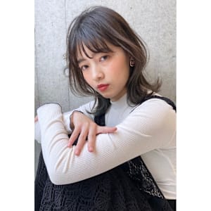 【LadA 城本英恵】 グレージュカラーミディアムスタイル - LadA【ラダ】掲載中