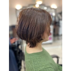 タイトなくびれショート