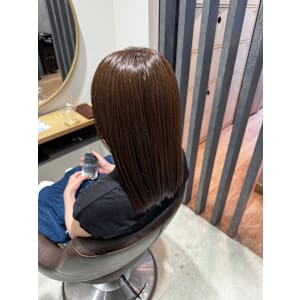 柔らかく透けるオリーブベージュ【三軒茶屋】