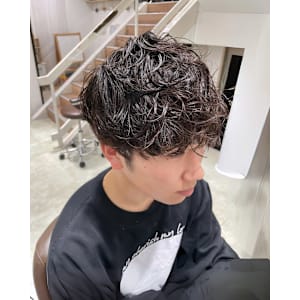 無造作な動きを楽しむ波巻きスパイラル【三軒茶屋】