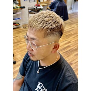 ダウンバングスキンフェードカット - hair studio Romeo【ロメオ】掲載中