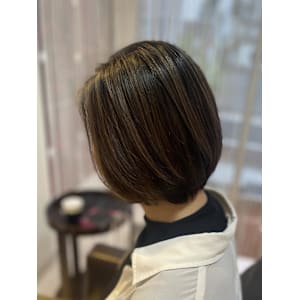 白髪も隠せるハイライトカラー - Stilla smooth【スティラスムース】掲載中