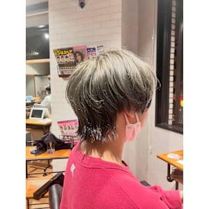 グレージュマッシュウルフ