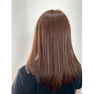 【うるツヤ髪】王道ストレート × 赤みレスなモカブラウン