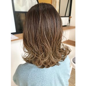 Lianan(リアナン)小さな美容室×スタイル