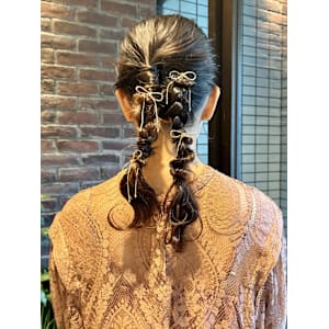 ツイン編みおろし - 半個室型美容室 Sourire 博多店【ハンコシツガタビヨウシツスーリールハカタテン】掲載中