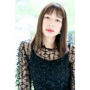 眉上前髪のシンプルミディアム ボブ