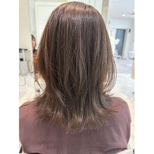 柔らかベージュ