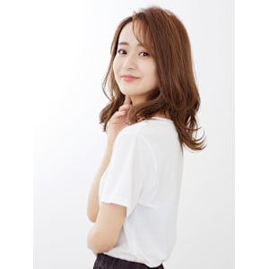 くびれミディアム/外ハネミディ