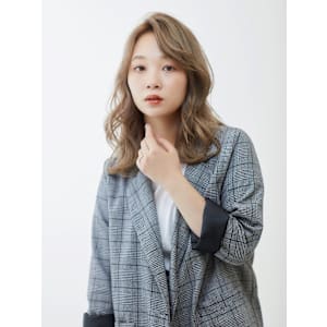 ハイトーン/かき上げ/ウェーブ - ヘアーサロン ソシエ 上大岡店【ヘアーサロン ソシエ カミオオオカテン】掲載中