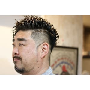 大人パーマスタイル