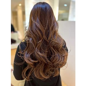 ハイトーン ベージュカラー ロングヘア 巻き髪ロング 20代 - Beautissimo 所沢【ビューティシモ トコロザワ】掲載中