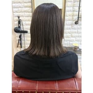 アッシュグレージュ ミディアムヘア 赤み消し 透明感カラー - atelier mim【アトリエミム】掲載中