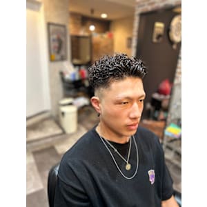 宮城リョータスキンフェードパーマスタイル