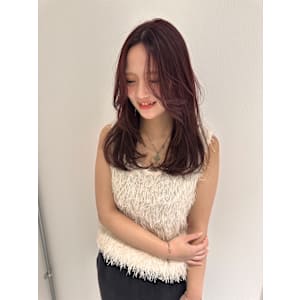 【YOKE】切りっぱなしボブ外ハネボブレイヤーボブカーキグレ - YOKE【ヨーク】掲載中