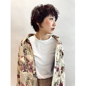 【直毛さんでも◎】クセ毛風パーマのショートウルフスタイル