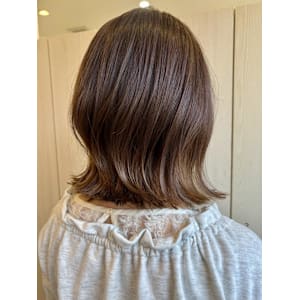 ココアブラウン/切りっぱなし/外ハネ