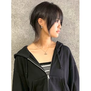 ショートウルフ インナーカラー グレージュ 顔周りカット - CAPA  central 天神・大名店【キャパ セントラル テンジン ダイミョウテン】掲載中