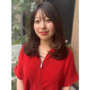 レイヤーカット ブラウンベージュ 顔周りカット 20代 艶髪 - Oggi 西新店【オッジニシジン】掲載中