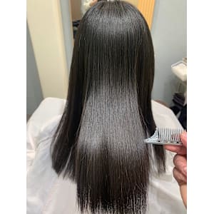 カット&カラー専門店 miret×スタイル