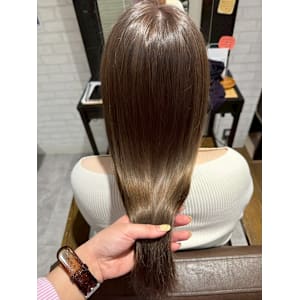 カット&カラー専門店 miret×スタイル