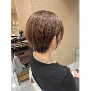ショートボブ/ハイライト/イルミナカラー - EARTH coiffure beauté 国分寺店【アース コアフュールボーテ コクブンジテン】掲載中