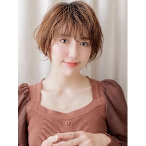 大人美人抜け感フェザーショート小顔マッシュパーマ30代40代 - COVER HAIR bliss【カバーヘア ブリス】大宮/大宮西口店【カバー ヘア ブリス オオミヤ オオミヤニシグチテン】掲載中