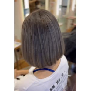 ダブルカラー/グレージュ/シルバー/ブリーチカラー - CREA茅ヶ崎【クレアチガサキ】掲載中