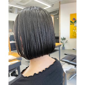 上品なミニボブスタイル