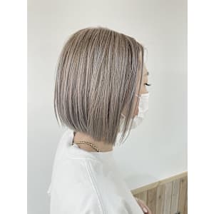ホワイトベージュ - hair design Norm【ヘアデザインノーム】掲載中