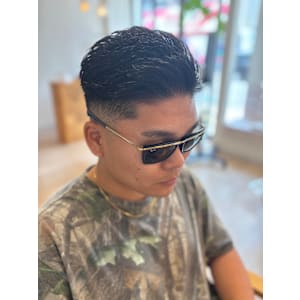 スキンフェードで印象激変！似合わせカットで差がつく