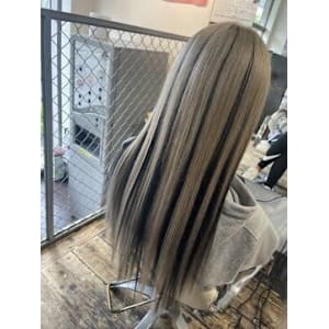 【専門店】ダブルアッシュカラー×黒髪ハイローライトエクステ - 6Dエクステ J＆B【シックスディーエクステ ジェイアンドビー】掲載中