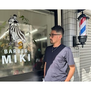 ビジネスサイドパート - BARBER MIKI【バーバーミキ】掲載中