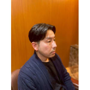 銀座　理容室　ナチュラルセンターパート