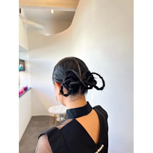 お呼ばれヘアセット - COL MANO【コル マーノ】【コル マーノ】掲載中