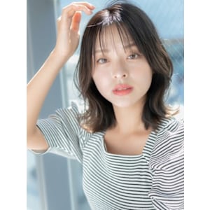 抜け感ミディアムヘア｜銀座・有楽町で叶う大人スタイル - ROMA【ローマ】銀座店【ローマ　ギンザテン】掲載中