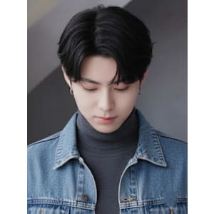 大人のセンターパート｜仕事帰りにも通いやすい銀座美容室 - ROMA【ローマ】銀座店【ローマ　ギンザテン】掲載中