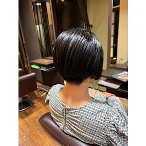 HAIR DESIGN + GOLDEN ROCK×スタイル