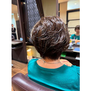 HAIR DESIGN + GOLDEN ROCK×スタイル