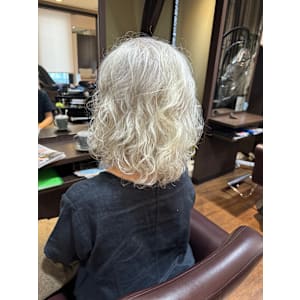 HAIR DESIGN + GOLDEN ROCK×スタイル