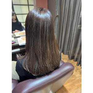 HAIR DESIGN + GOLDEN ROCK×スタイル